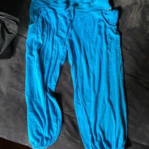 PINK Capri sweats, small